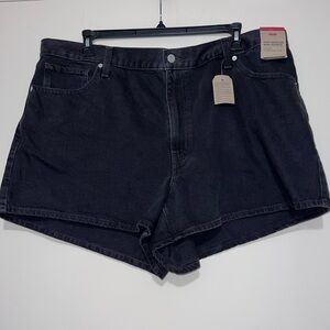 New Levi's Women's Size 22W High-Waisted Mom Shorts Black Denim NWT